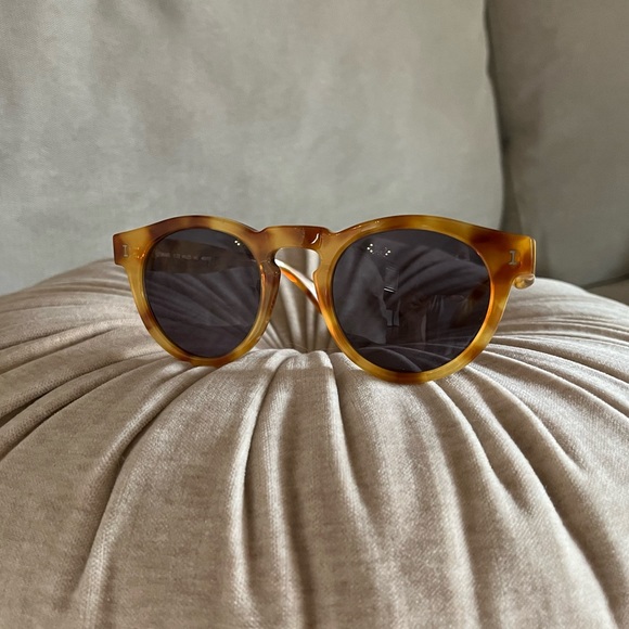 illesteva Leonard sunglasses - NEW, never worn, Amber color - Picture 2 of 5